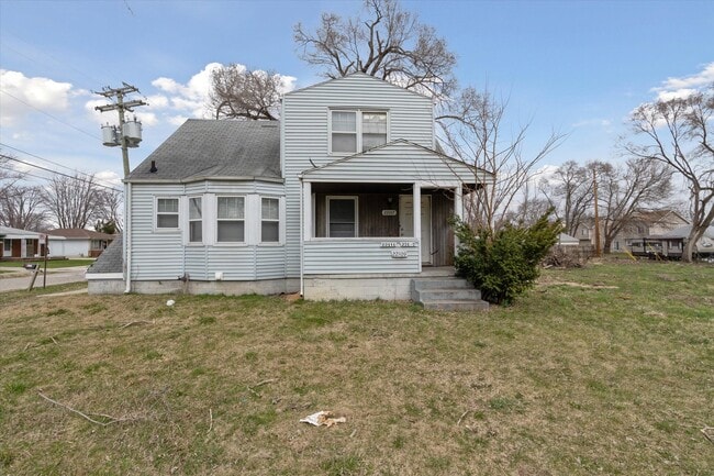 Building Photo - 22107 15 Mile Rd