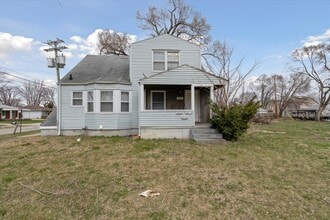 Building Photo - 22107 15 Mile Rd