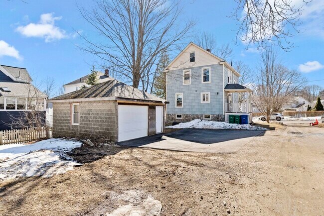 Building Photo - 7 Sweetser Ave