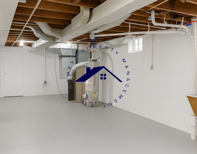 Building Photo - 10510 Lanark St