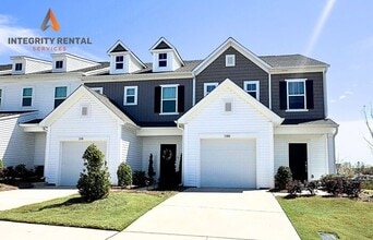 Building Photo - Beautiful 3 Bedroom Townhome minutes from I-85 - AVAILABLE NOW