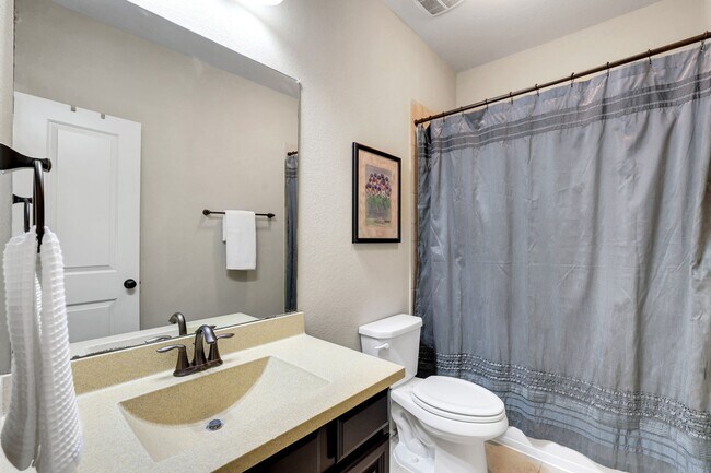 Building Photo - 10423 Hatcher Dr