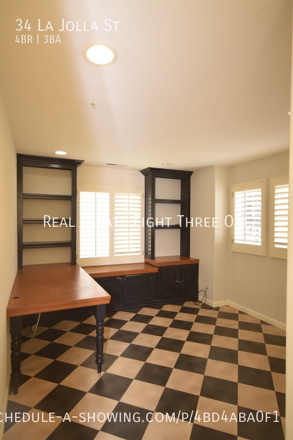 Building Photo - 34 la Jolla St