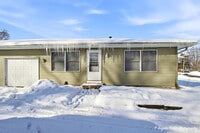 Building Photo - 829 Washington St