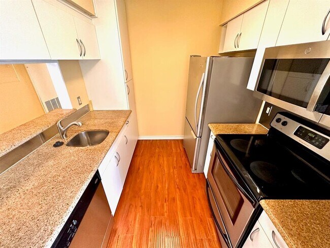 Building Photo - 2905 Swisher St