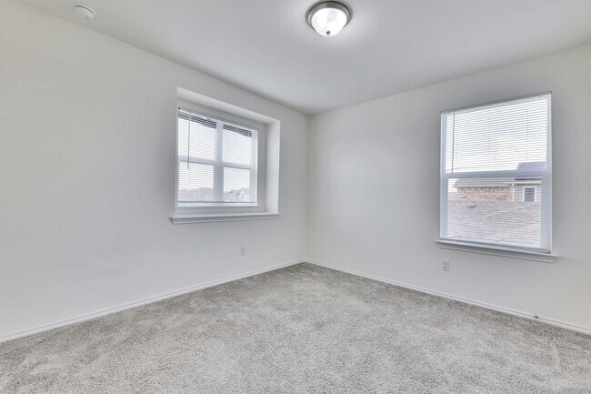 Building Photo - 308 Lemon Light Ln
