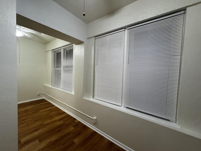 Building Photo - 130 E Central Ave