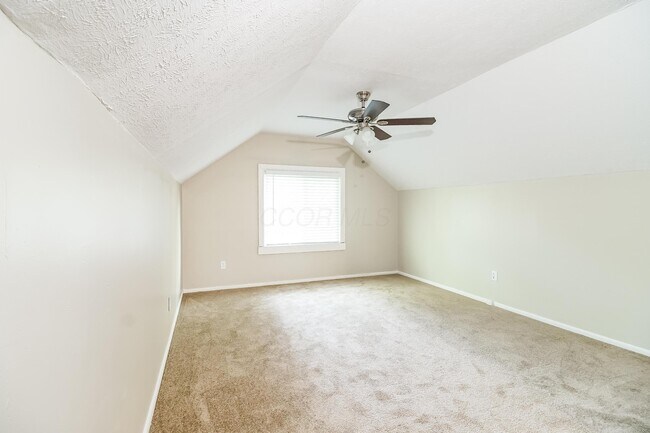 Building Photo - 890 Bucknell Rd