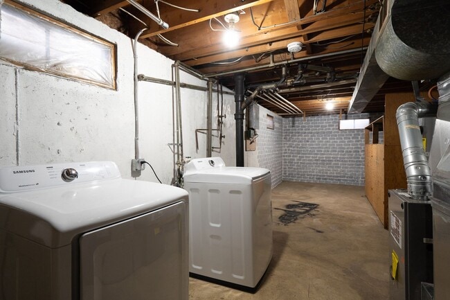 Building Photo - Charming 3-Bedroom Rancher Near Shadle Park