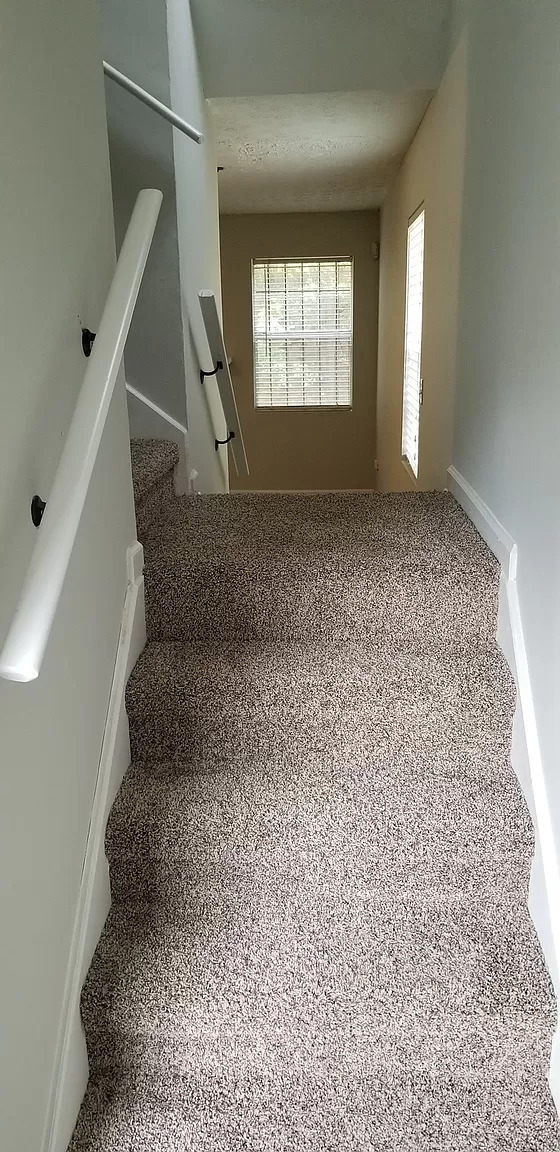 Building Photo - Spacious 3BR Townhome, Total Electric