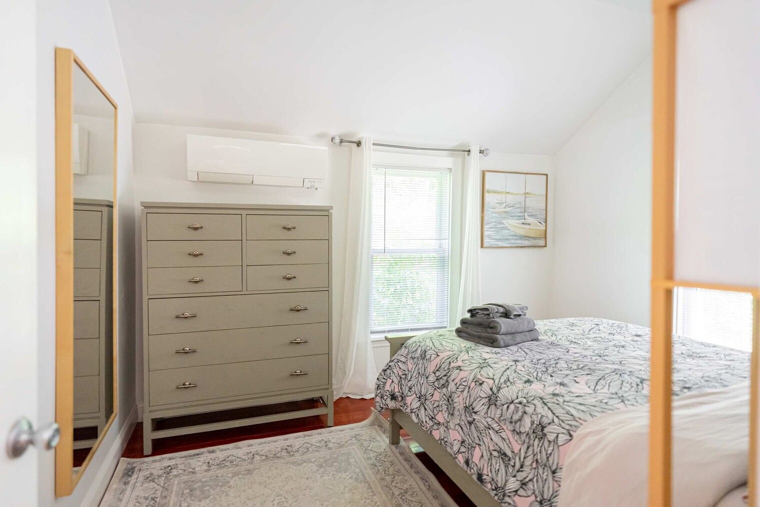 Building Photo - 253 Main St