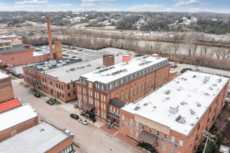 Building Photo - River District Lofts