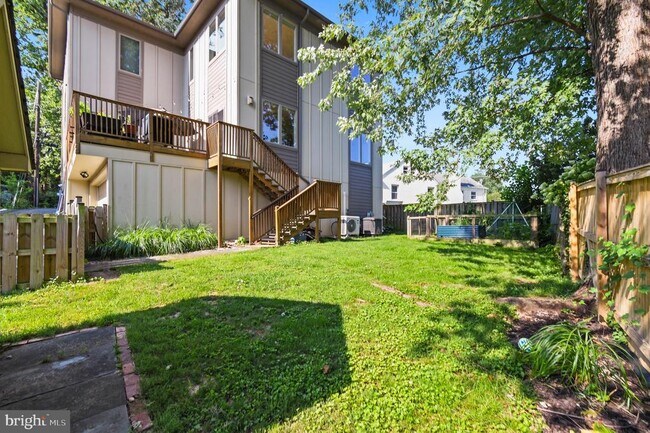 Building Photo - 5321 Glenwood Rd