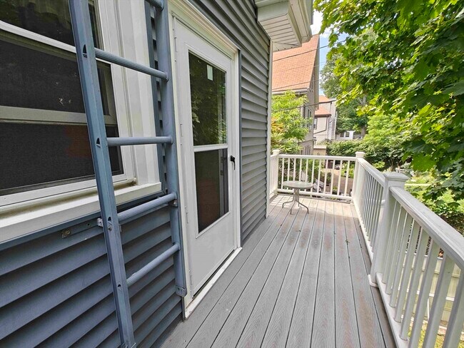 Building Photo - 152 Glendale Rd