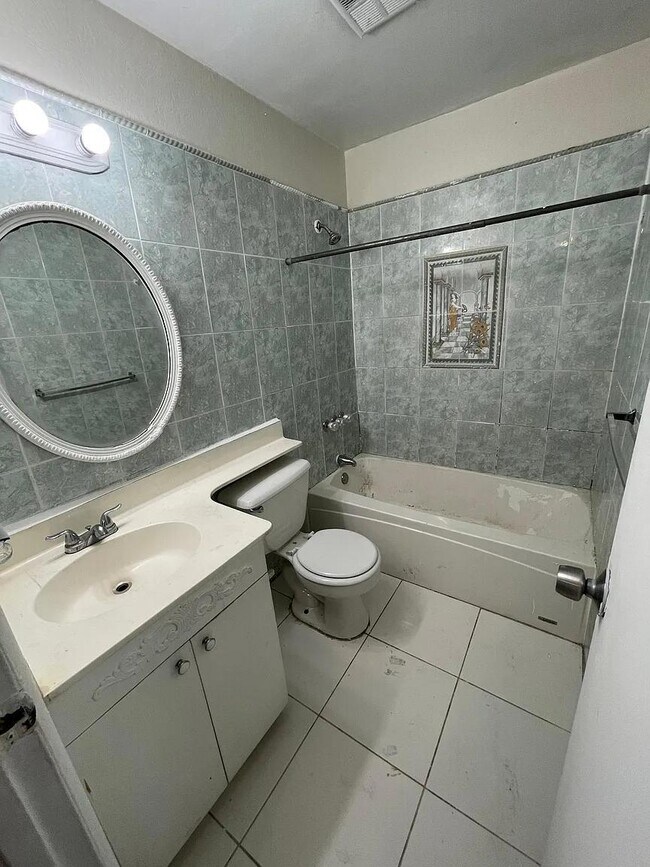 Building Photo - 5844 Blueberry Ct