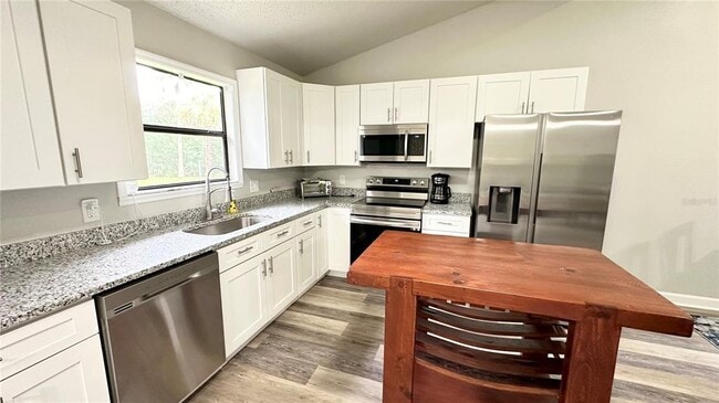 Building Photo - 782 Pine Shores Cir