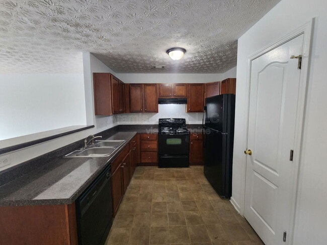 Building Photo - 687 Georgetown Ct