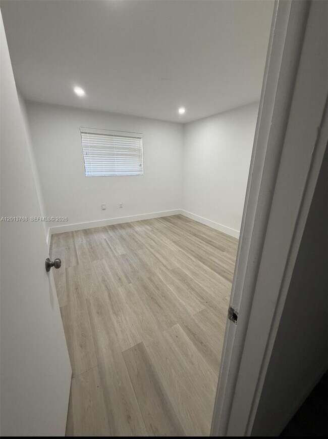 Building Photo - 9401 SW 64th Terrace