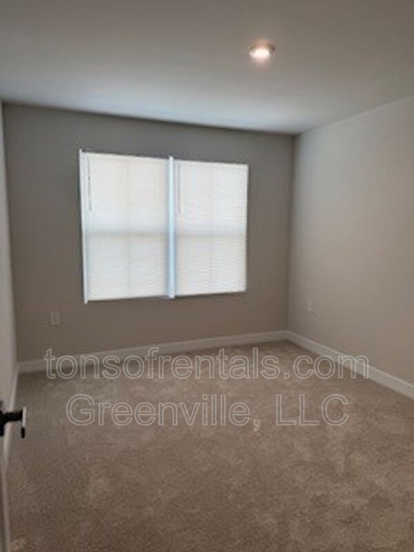 Building Photo - 4527 Duparc Way