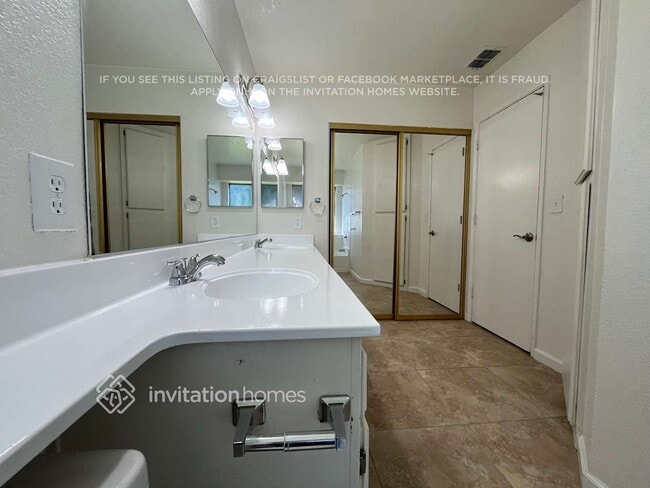 Building Photo - 2906 Erin Dr