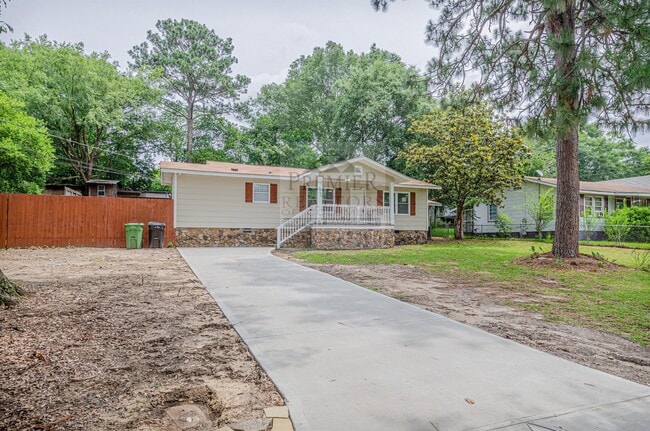 Building Photo - 5724 Sanford Ave