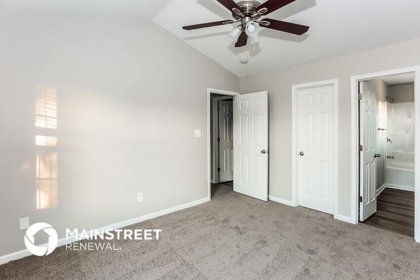 Building Photo - 3115 Hawick Commons Dr