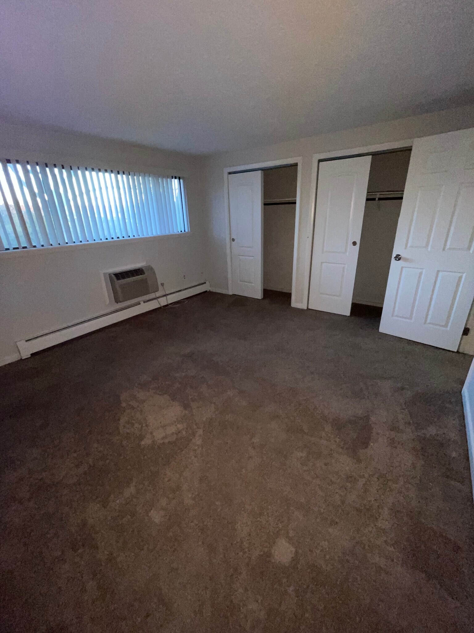 Building Photo - 347 Oakland St