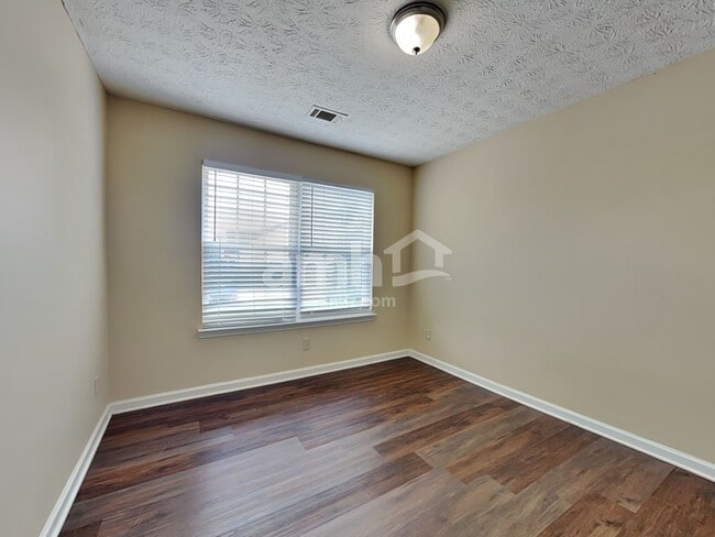 Building Photo - 931 Winding Down Way