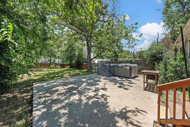 Building Photo - COMING SOON! Charming 1924 Corner-Lot Home with Original Character and Modern Comforts