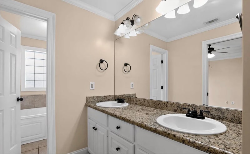 Building Photo - 122 Palin Drive