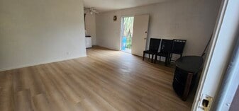 Building Photo - 411 E Santa Fe Ave