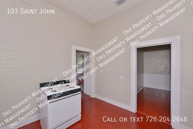 Building Photo - Nice Historic Home Near  Downtown