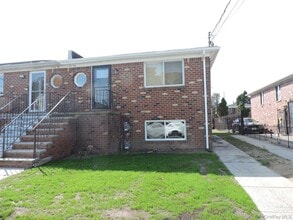 Building Photo - 134-38 161st St