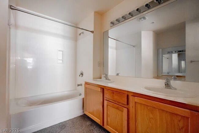 Building Photo - 59 E Agate Ave