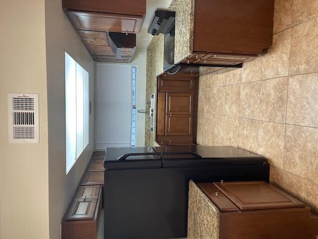 Building Photo - 4562 W Maryland Ave