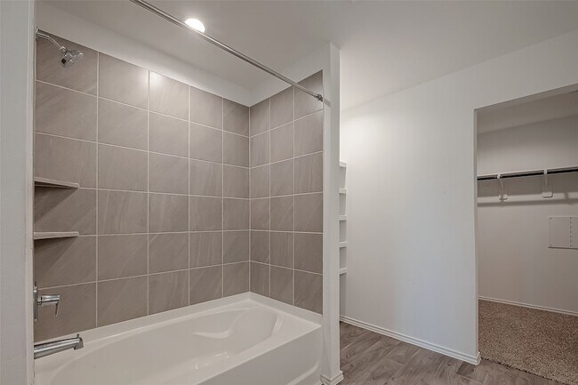 Building Photo - 5343 Pinecliff Grove Ct