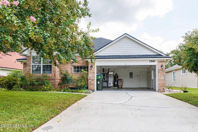 Building Photo - 1561 Stonebriar Rd