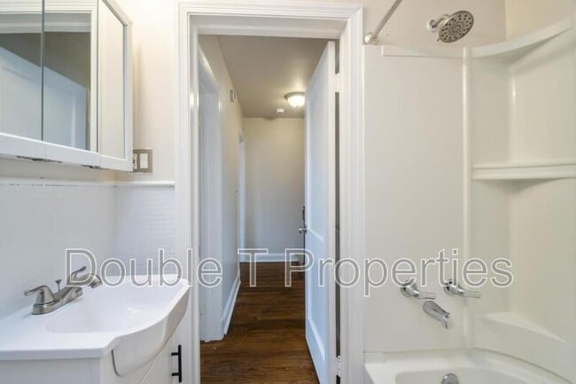 Building Photo - 3713 Elmora Ave