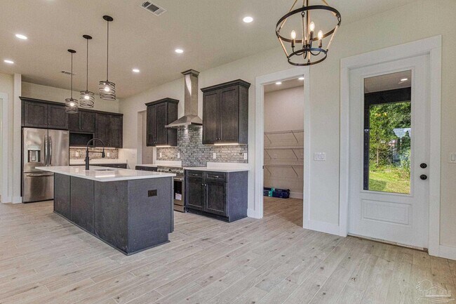 Building Photo - 412 Elcino Dr