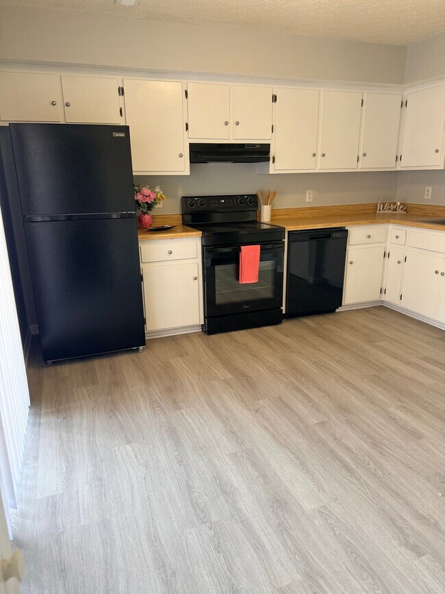 Building Photo - 16 Duiguid Dr
