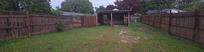 Building Photo - 4 Bedroom 2 Bathroom home in Willard Schools with a Huge Fenced Yard for $1,695!