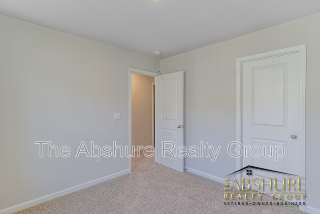 Building Photo - 507 Flat Ford Rd