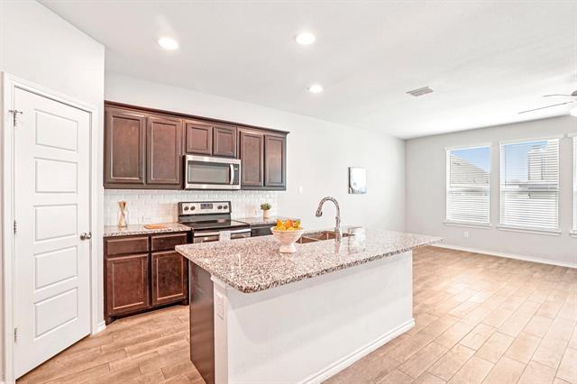 Building Photo - 9000 HUXLEY Dr