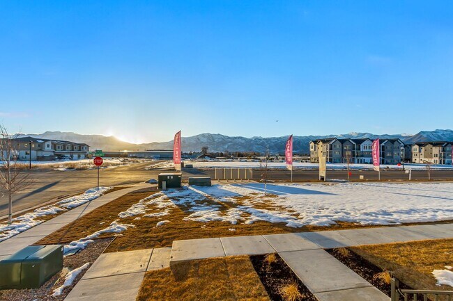 Building Photo - Modern Home in Heber – Available Now!