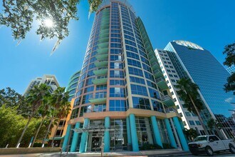 Building Photo - “Luxury, Location, Lifestyle — All at The ...