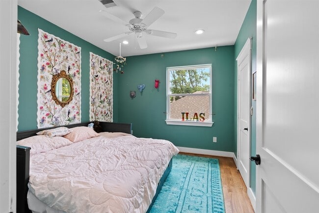 Building Photo - 4503 McKinney St