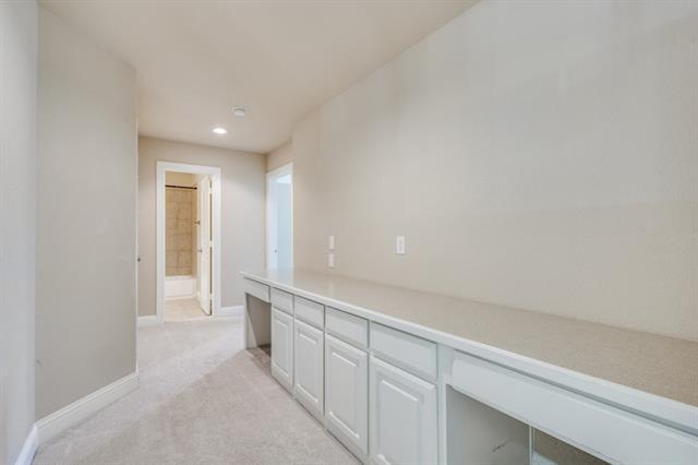Building Photo - 8705 Verona Dr