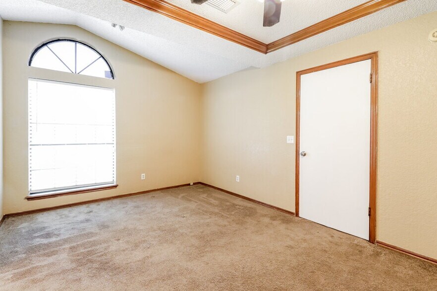 Building Photo - 2600 Amy Ct