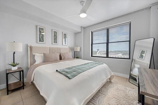 Building Photo - 311 W Ashley St