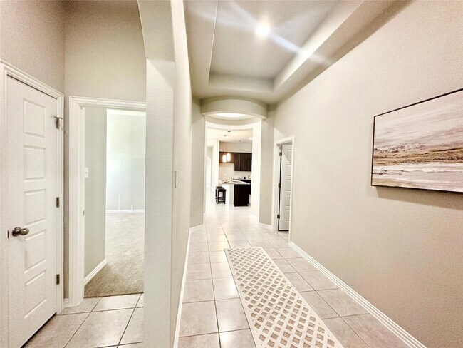 Building Photo - 1017 Hillrose Dr